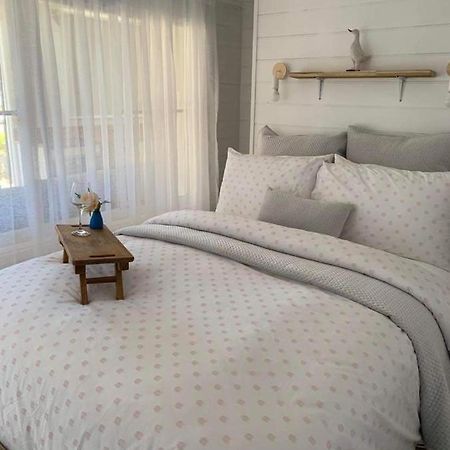 The Wandering Duck - Heritage Tiny House Strahan Luaran gambar