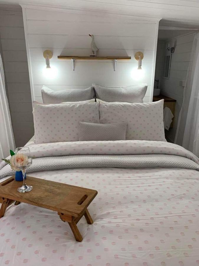 The Wandering Duck - Heritage Tiny House Strahan Luaran gambar